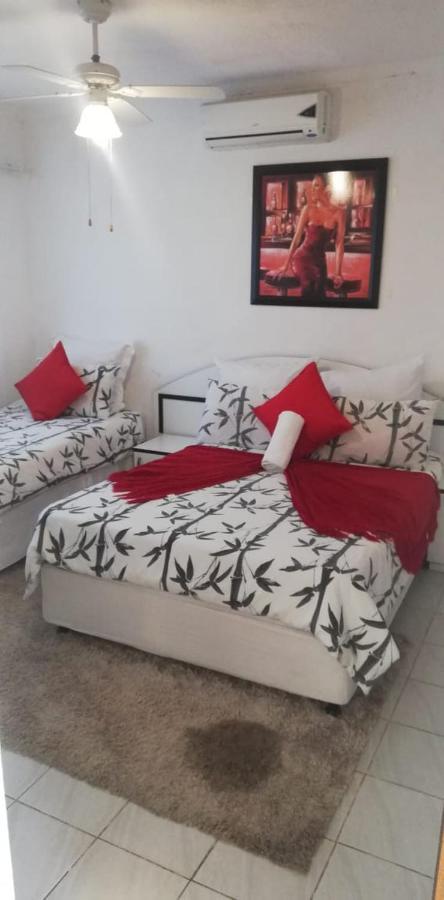 Sodwana Road Holiday Lodge Содвана Бей Екстериор снимка